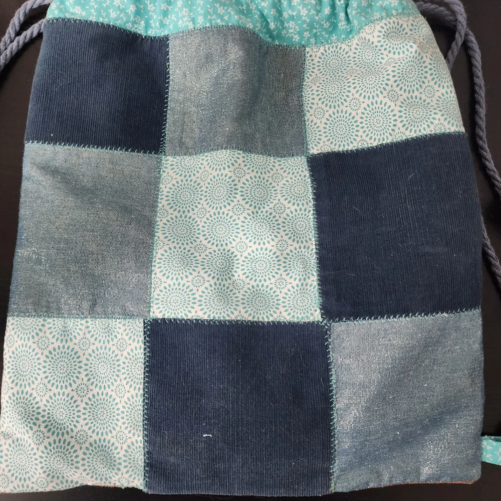 Draw string back packs - Picture 5 of 13